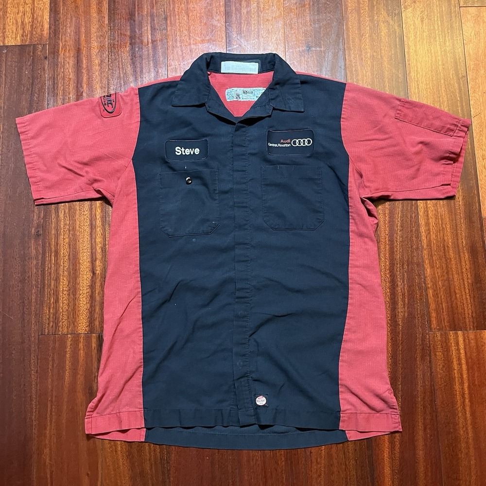 AUDI Logo Shirt Mens Medium Black Red Work Uniform Button Up Short Sleeve Casual